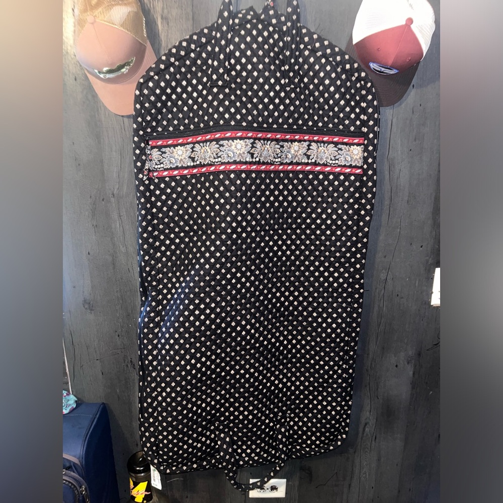 Vera Bradley garment carrier excellent condition